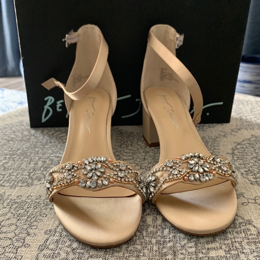 Betsey Johnson satin and rhinestone block heel straps sandal
